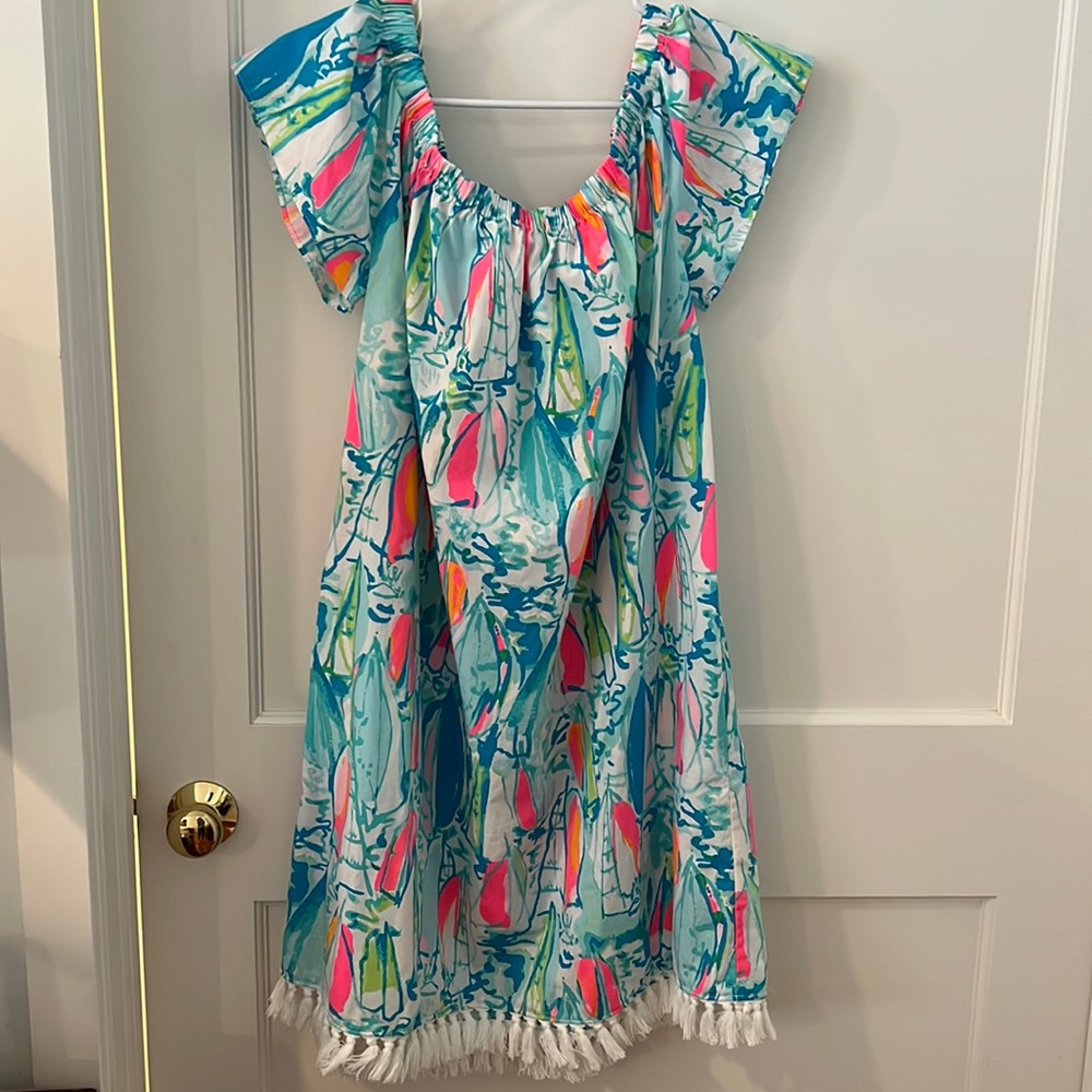 Lilly Pulitzer “You Gotta Regatta” off the shoulder 😍